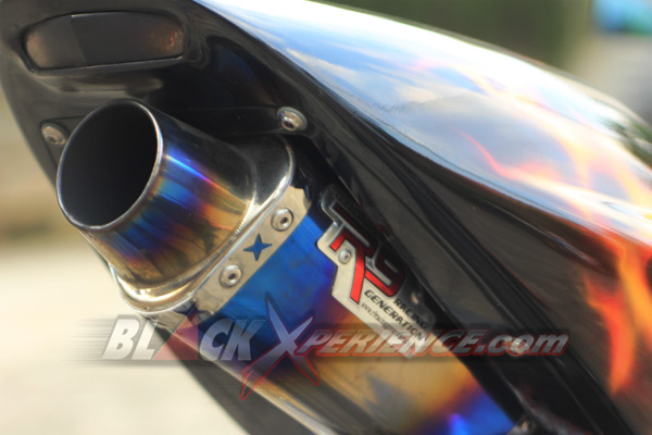 Honda CBR600 RR Tampil Ekstrim Adopsi Brutal Naked