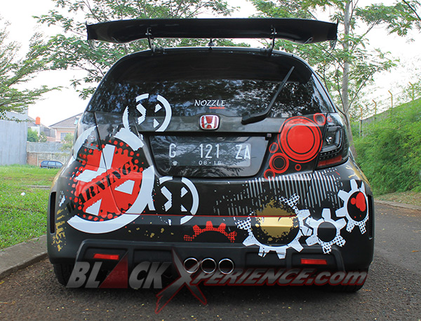 Urban Gravity Menambah Seram Tampang Honda Jazz