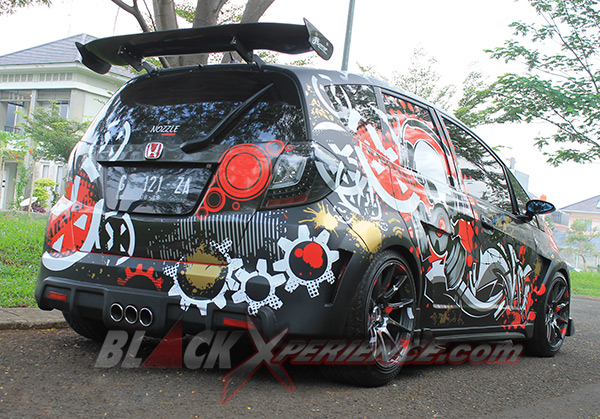 Urban Gravity Menambah Seram Tampang Honda Jazz