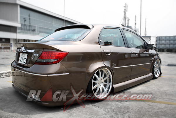 Aksesoris Mewah Penuhi Kabin Honda City Simple