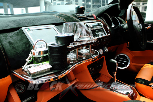 Aksesoris Mewah Penuhi Kabin Honda City Simple