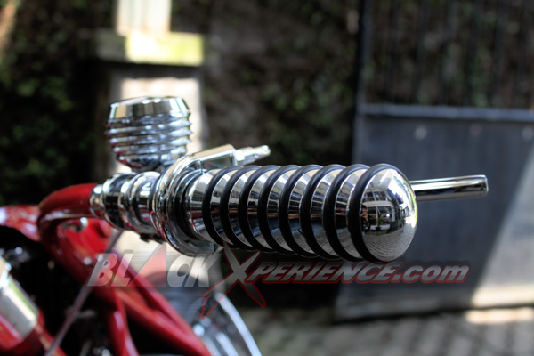 Narrow Minded, Si Merah Bergaya Pro Street