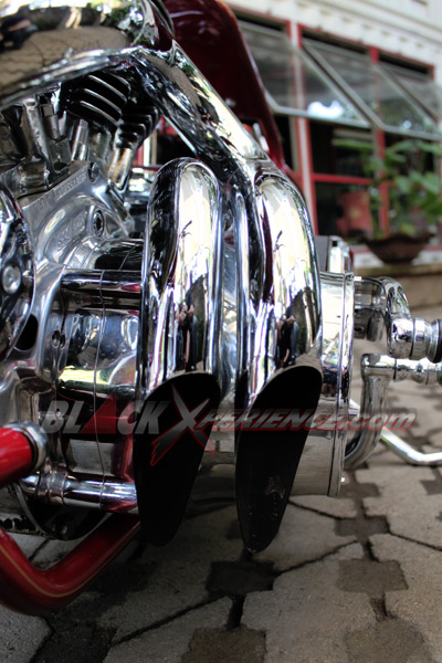 Narrow Minded, Si Merah Bergaya Pro Street