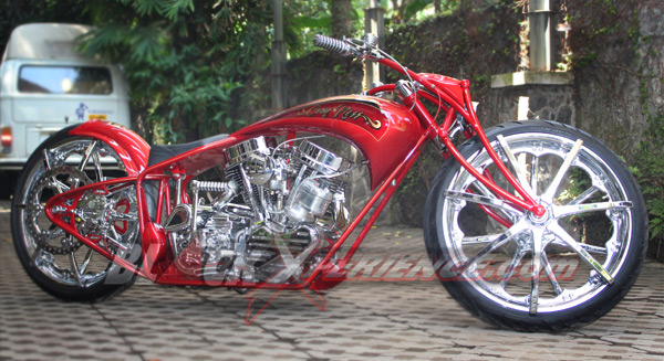 Narrow Minded, Si Merah Bergaya Pro Street