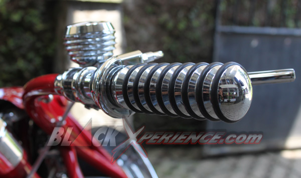 Narrow Minded, Si Merah Bergaya Pro Street