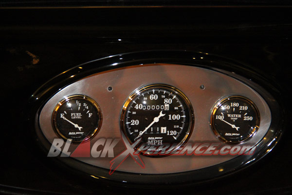 Tetap Bertahan Dengan Ford Hotrod