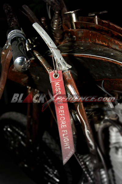 HD Iron Angel Dipertahankan Tanpa Cat