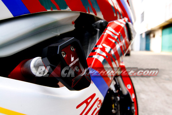 Kloning Suzuki GSX R600 Untuk Ninja 250