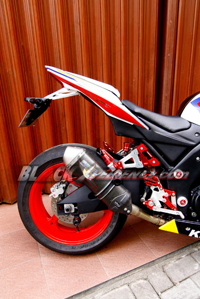 Kloning Suzuki GSX R600 Untuk Ninja 250