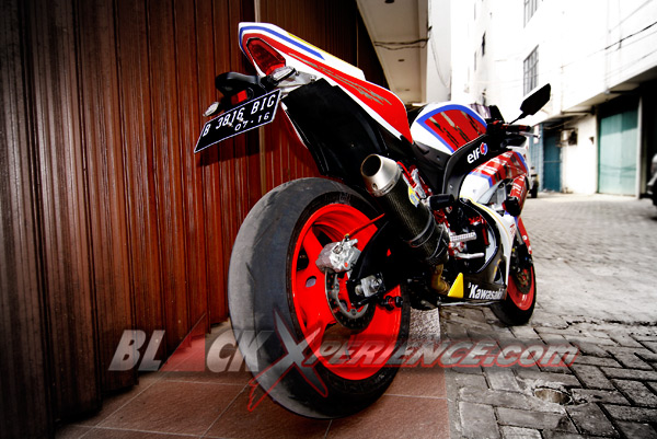 Kloning Suzuki GSX R600 Untuk Ninja 250