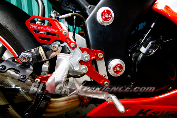 Bermain Aksesoris Demi Mengejar Gaya MV Agusta