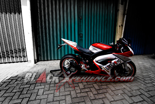 Bermain Aksesoris Demi Mengejar Gaya MV Agusta