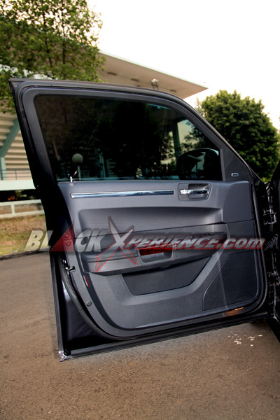 Chrysler Obama Sedikit Nakal Dengan Grill Ubahan