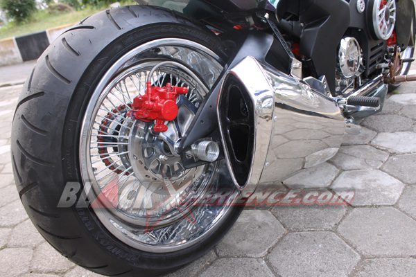 Vixion Bulls Win's Perkawinan Chopper dan Fighter