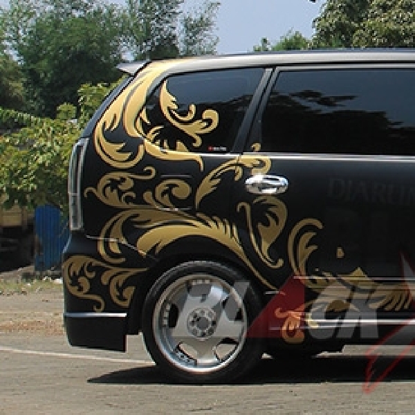 Toyota Avanza Elegance, Sisi Lain Seorang Disc Jockey