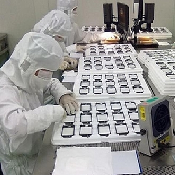 Pabrik iPhone Palsu Cina Digrebek, 1400 iPhone Replika Disita