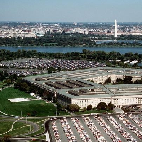 Rusia Retas Pentagon, Kunci 4000 akun Email Staffnya