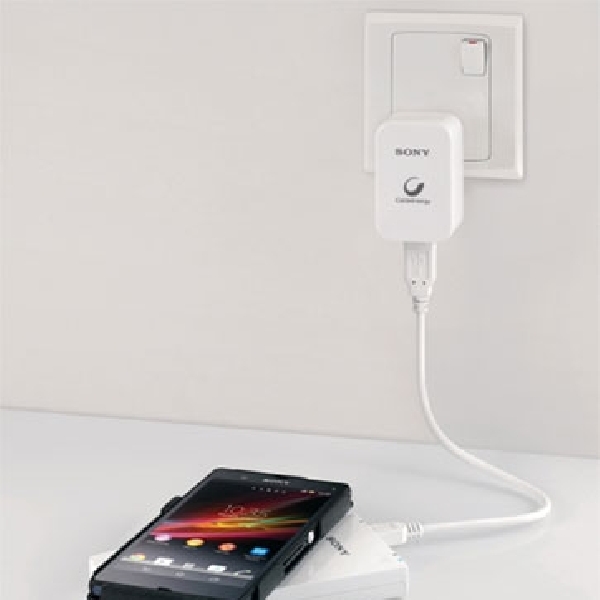 CP-W5, Charger Wireless Portabel dari Sony