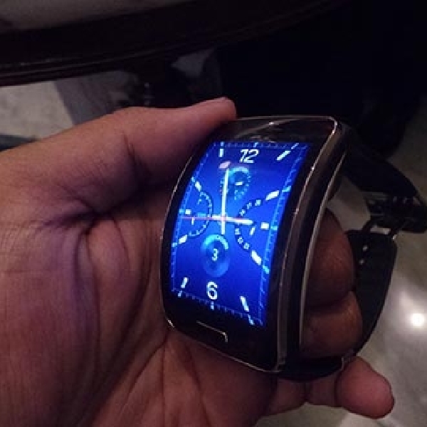 Bocor, Samsung Gear S Sambangi Indonesia Bulan Depan