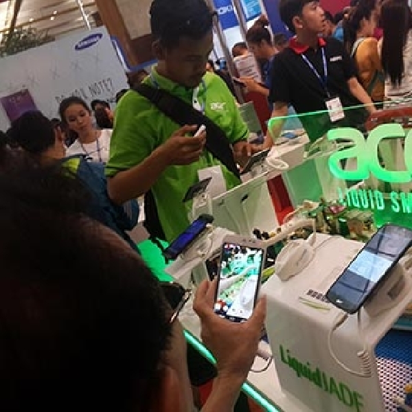 Indocomtech 2014: Seratus Smartphone Acer Liquid Jade dan Z500 Dalam 5 Jam